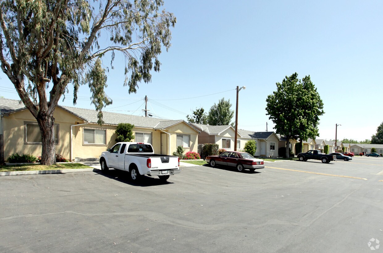 Primary Photo - 130 S Abbie St