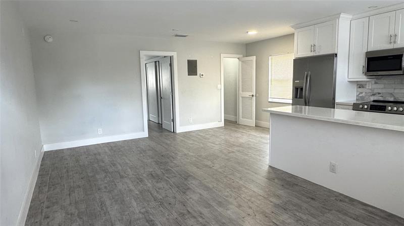 Foto del edificio - 853 SE 4th Ct