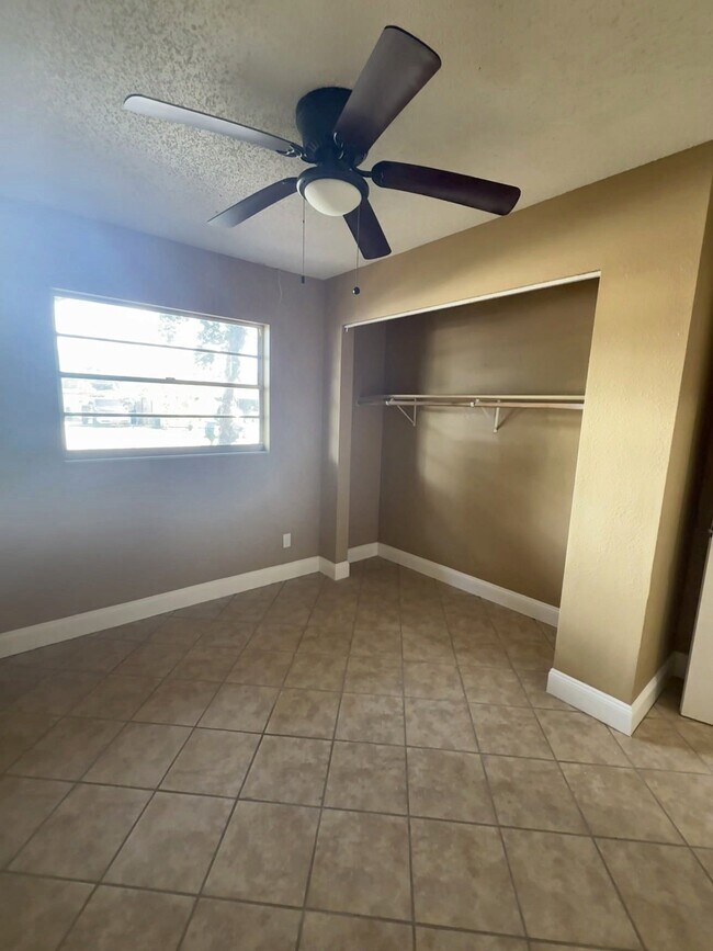 Building Photo - 608 60th Ave Dr W