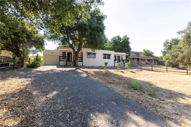 Building Photo - 10950 Fox Springs Rd