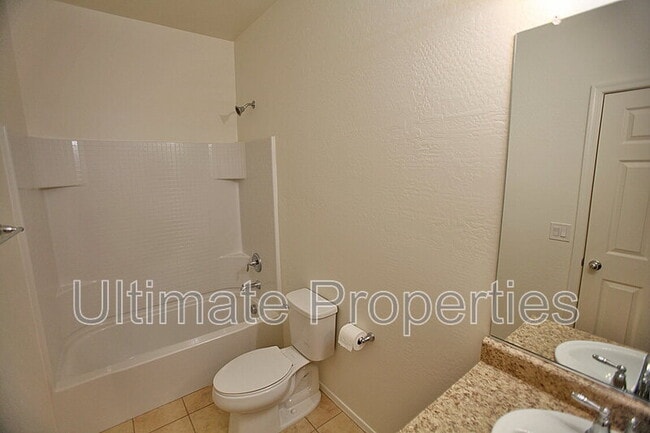 Building Photo - 11538 W Redfield Rd