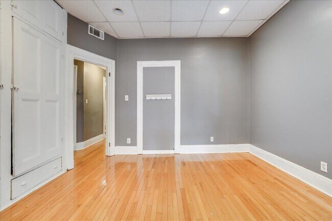 Building Photo - 3334 Park Ave