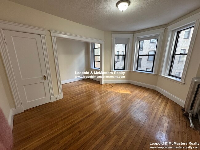 Foto del edificio - 230 Fuller St