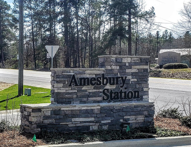 Foto del edificio - 403 Amesbury Dr