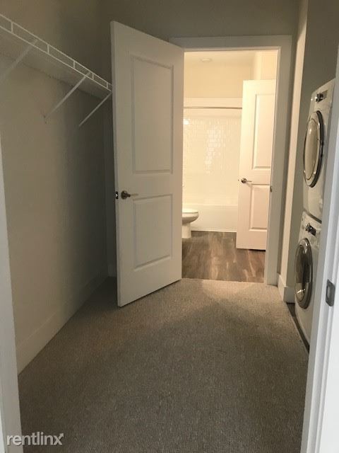 Foto del edificio - 1 br, 1 bath  - 9 W Gore St