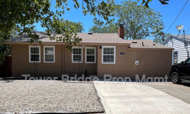 Foto principal - 2375 Evergreen St