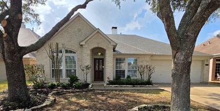Building Photo - 2219 Lakewind Ln