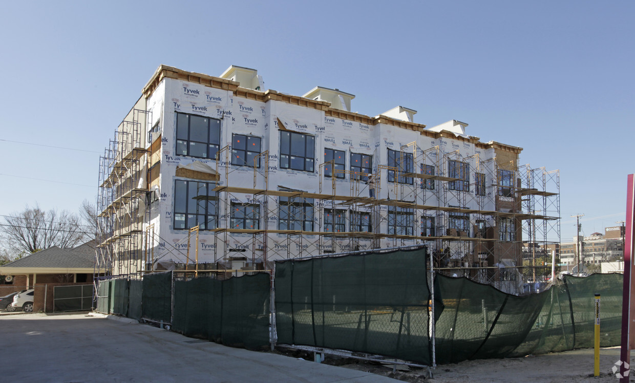 Primary Photo - Oleander Place Townhomes