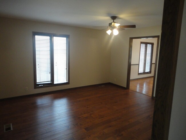 Building Photo - 11. Burton