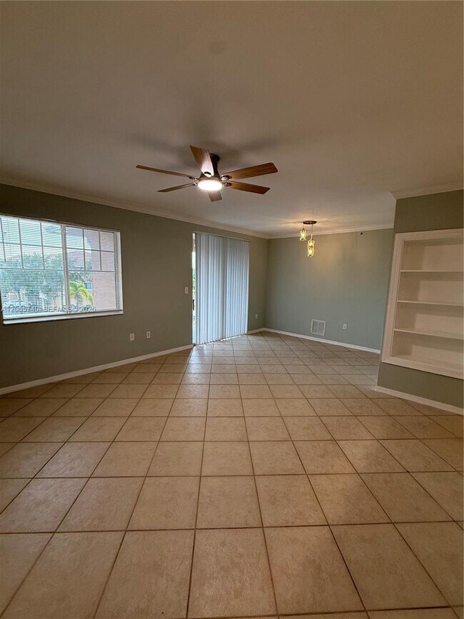 Foto del edificio - 6482 Emerald Dunes Dr