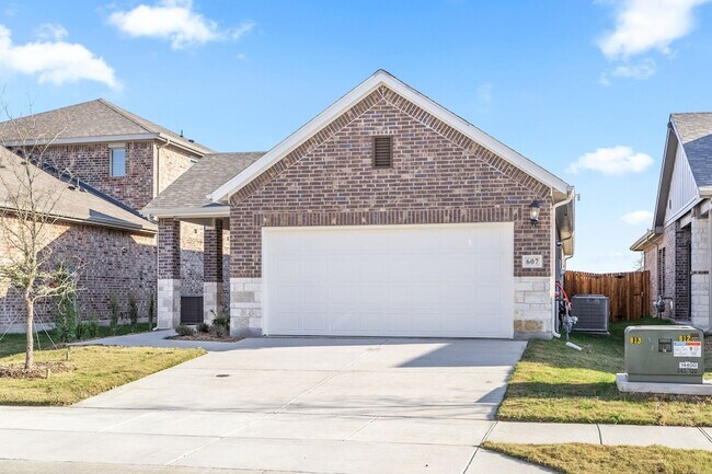 Foto del edificio - 607 Clover Crk Dr