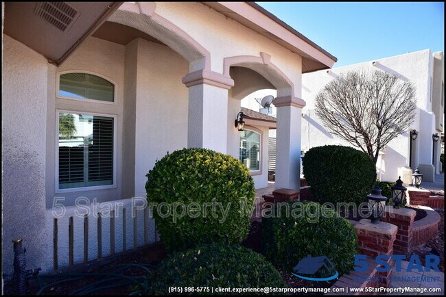 Building Photo - 12636 Crystal Ridge St