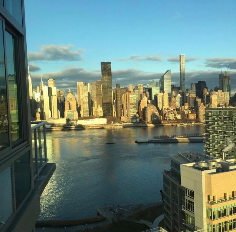 Foto principal - 3 bedroom in Long Island City NY 11109