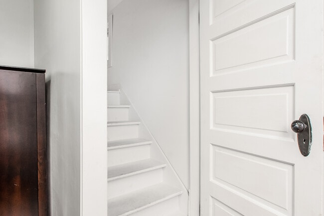 Bedroom 3 access from bonus room - 234 E 7th Ave