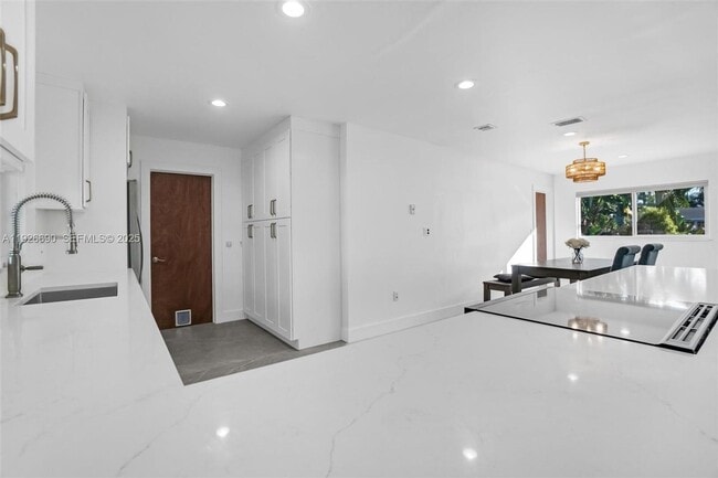 Foto del edificio - 1478 NE 57th St