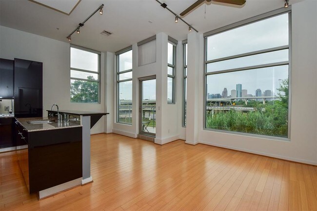 Foto del edificio - 102 Quitman St