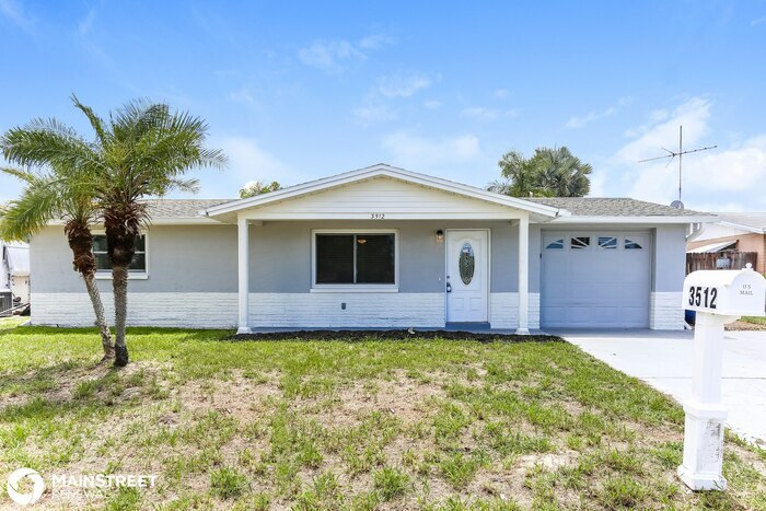 Primary Photo - 3512 Eisenhower Dr, Holiday, FL 34691