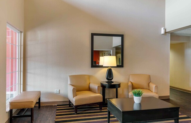 Foto del edificio - Furnished Studio-Dallas - Plano Parkway