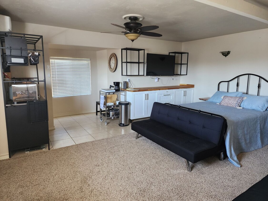 Primary Photo - Furnished Studio in Oceanside