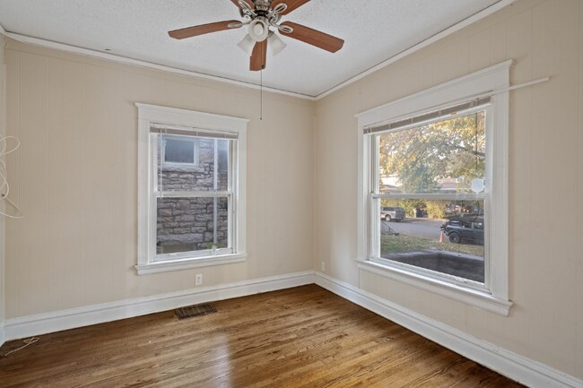 Foto del edificio - 2619 Lockridge Ave