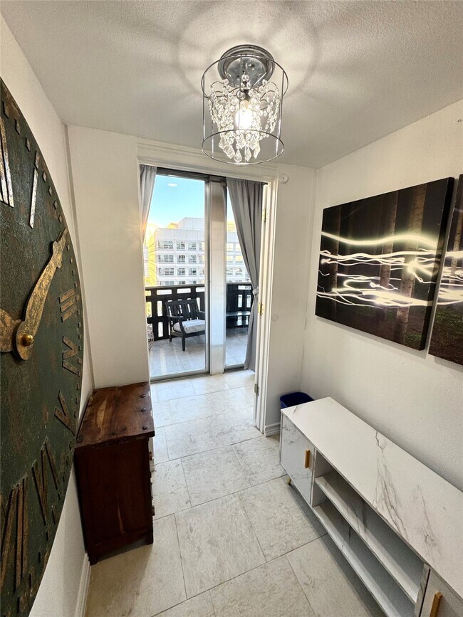 Foto del edificio - 2016 Main St