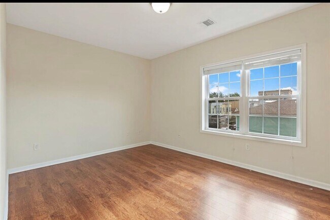 Foto del edificio - 5609 Jefferson St