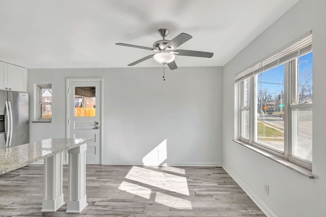 Building Photo - College Hill Renovated Home w/4 bdrms