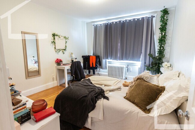 Foto del edificio - 368 Chestnut Hill Ave