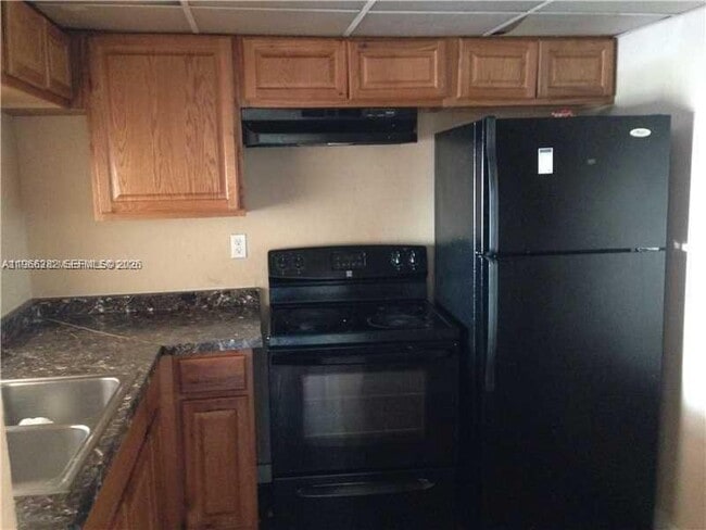 Foto del edificio - 492 NW 165th St