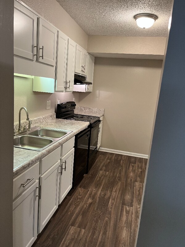 Foto del edificio - 5606 W Market St