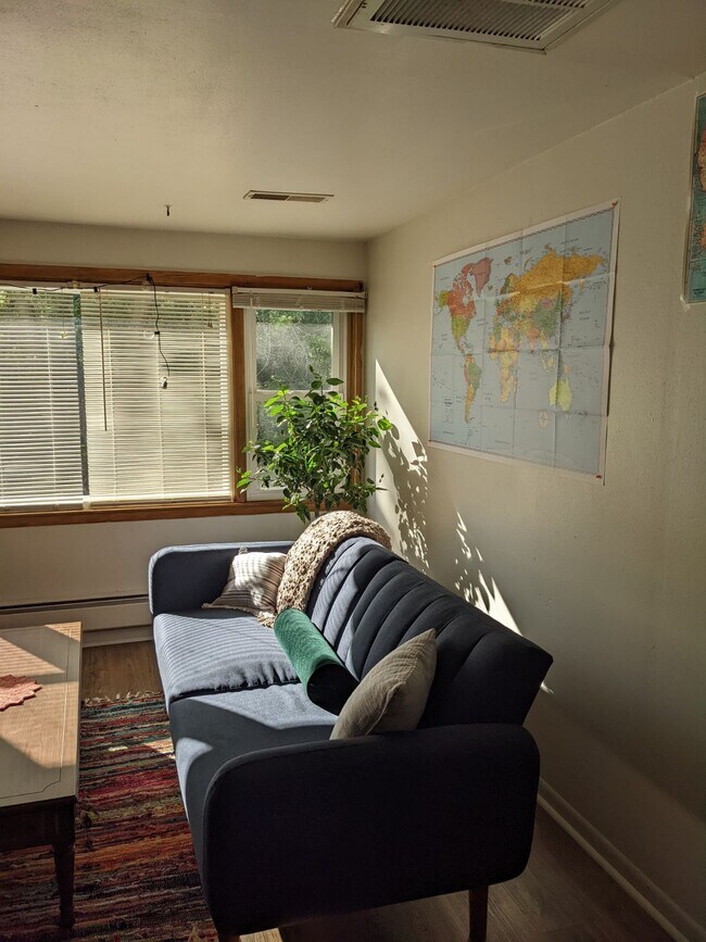 Foto del edificio - 1407 S Lewis St