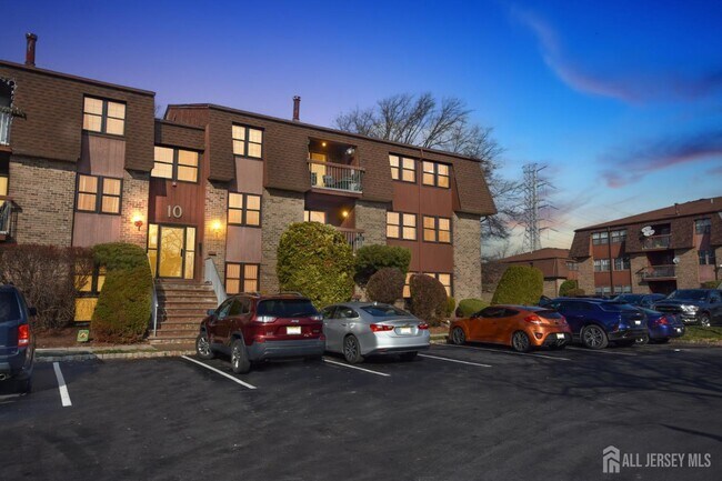 Foto del edificio - 111 Keystone Ct