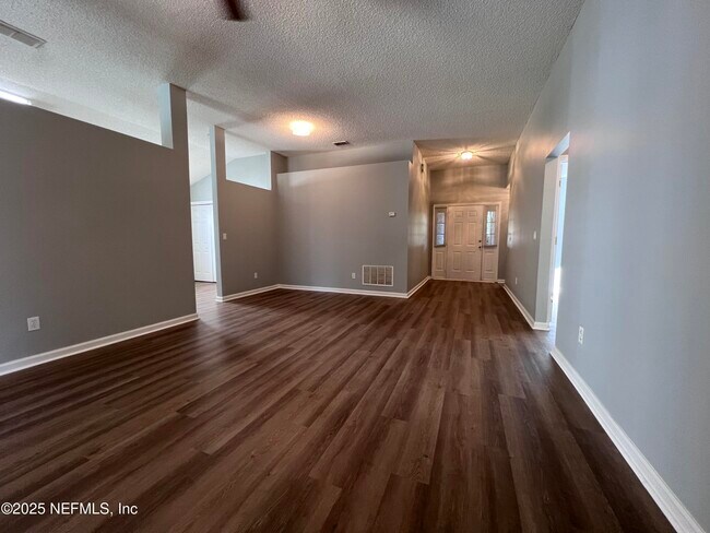 Building Photo - 795 Bellshire Dr