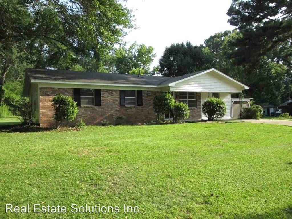 Primary Photo - 3 br, 1.5 bath House - 105 Ridgeway Dr.