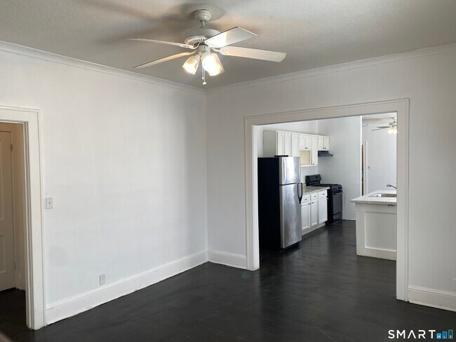 Building Photo - 54-56-56 Westbourne Pkwy