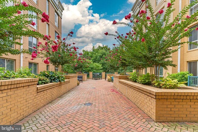 Foto del edificio - 2200 N Westmoreland St