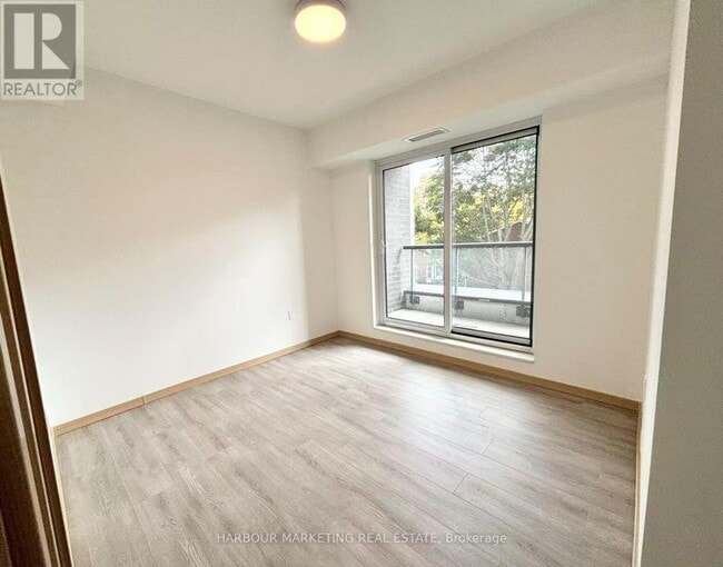 Photo du bâtiment - 3421 Sheppard Ave E