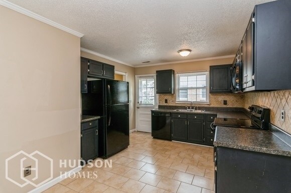 Building Photo - 5216 Lawndale Dr