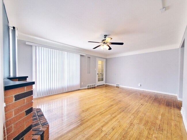 Foto del edificio - 4095 Bluestone Rd
