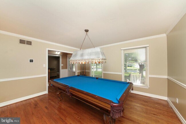 Building Photo - 549 Paterno Dr