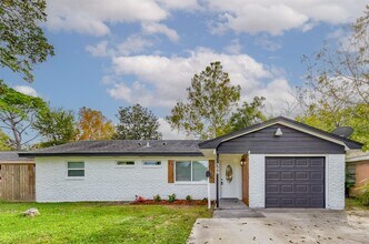 Building Photo - 309 Robbie St Building Photo - 309 Robbie St