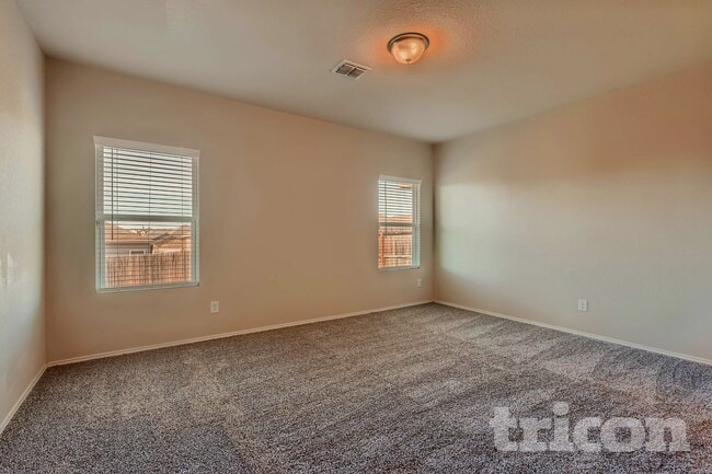 Foto del edificio - 13043 Heathers Elm