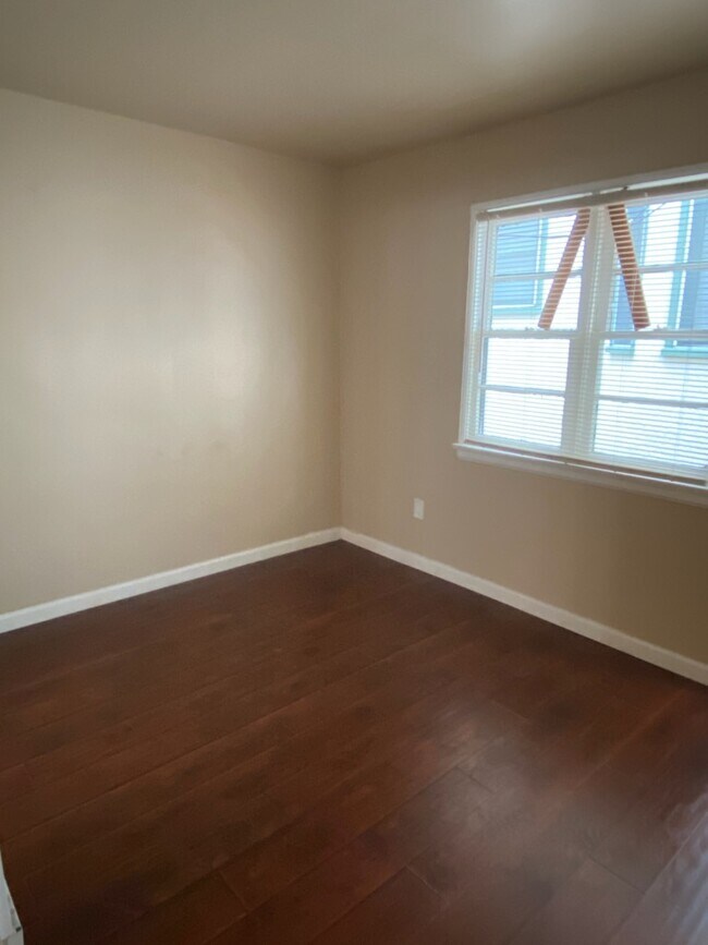 Foto del edificio - 2350 Chestnut Ave