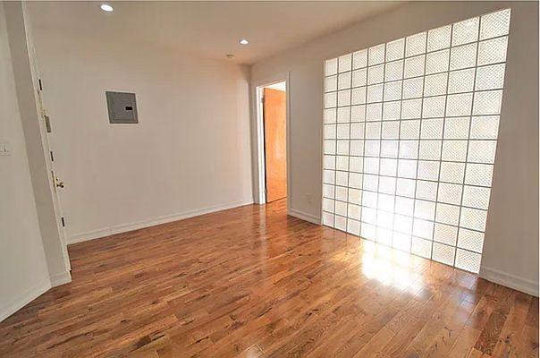 Building Photo - 2 bedroom in BRONX NY 10451