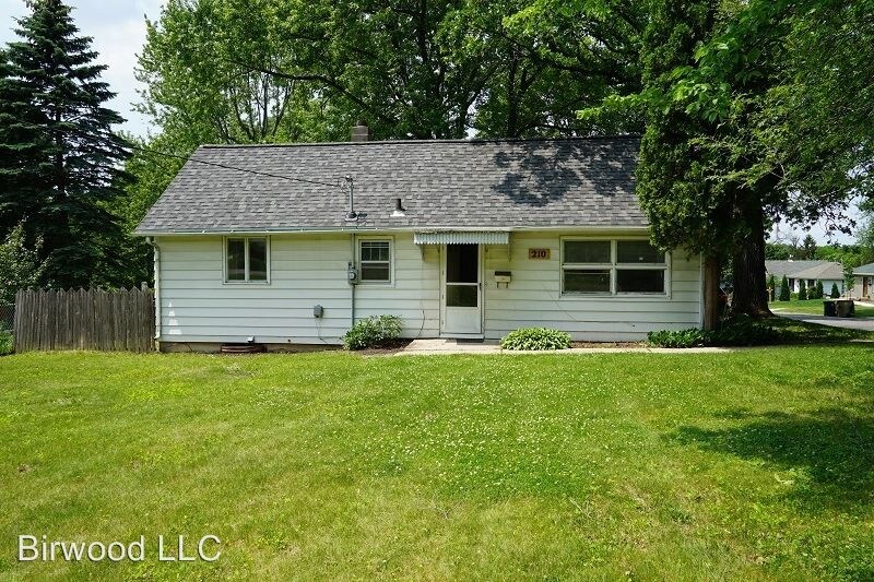 Foto principal - 2 br, 1 bath House - 210 E Lakeview Ave