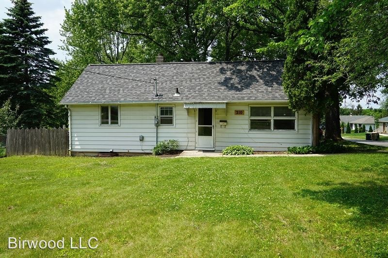 Primary Photo - 2 br, 1 bath House - 210 E Lakeview Ave