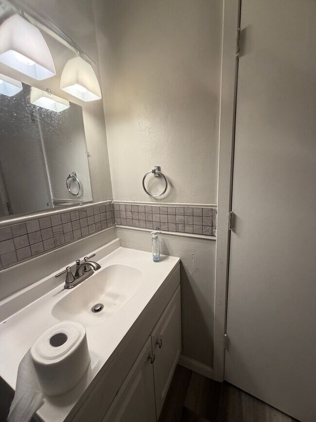Foto del edificio - Alcoa City services and Schools 3 bedroom  home. call Debra Johnson 865-591-8281
