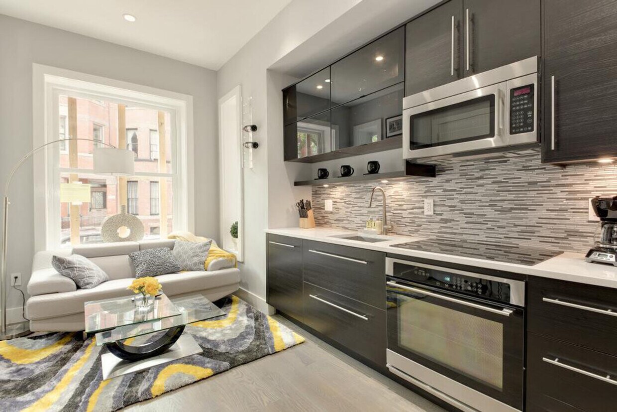 Foto principal - 1729 Riggs Pl NW