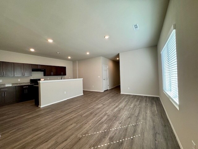 Building Photo - 3079 S Saline Aly