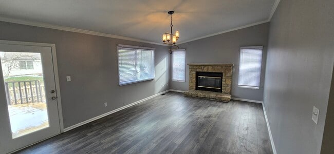 Building Photo - 80 Bridgeport Way